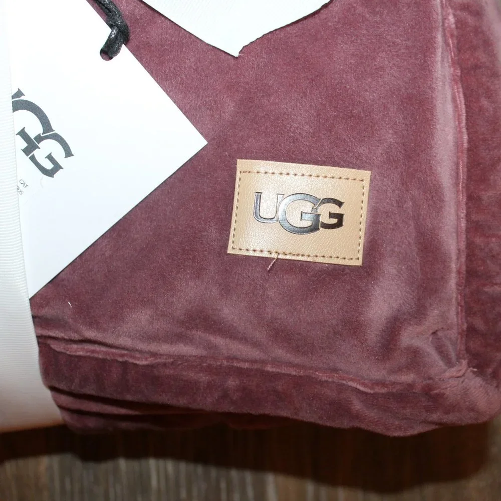 NWT UGG PLUSH SHERPA LINED THROW DUSTY ROSE 50‎ X 70